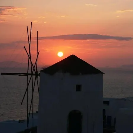 شقة Lioyerma Windmill With Outdoor Hot Tub *