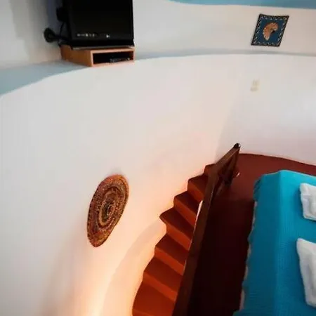 Lioyerma Windmill With Outdoor Hot Tub أويا