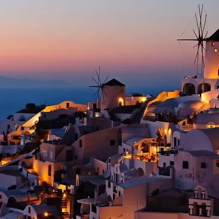 Lioyerma Windmill With Outdoor Hot Tub شقة