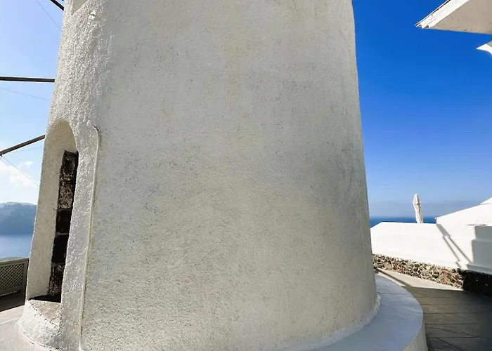 Lioyerma Windmill With Outdoor Hot Tub *