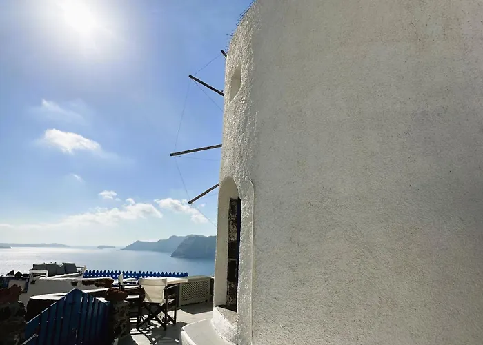 Lioyerma Windmill With Outdoor Hot Tub