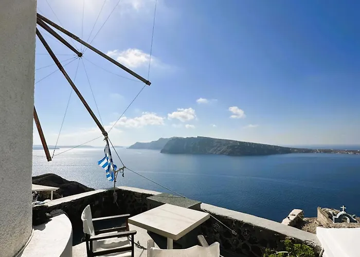 Lioyerma Windmill With Outdoor Hot Tub Oia