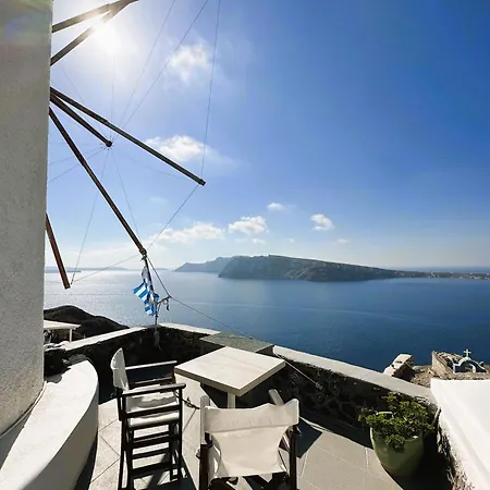 Lioyerma Windmill With Outdoor Hot Tub Oia
