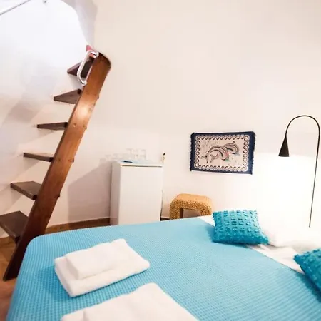 Lioyerma Windmill With Outdoor Hot Tub *