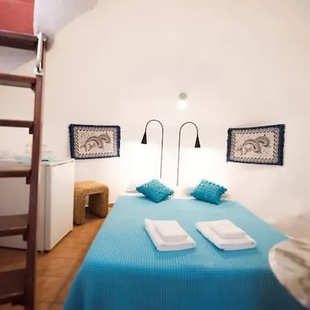 Lioyerma Windmill With Outdoor Hot Tub