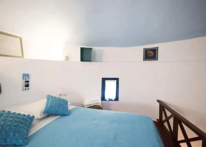 Lioyerma Windmill With Outdoor Hot Tub